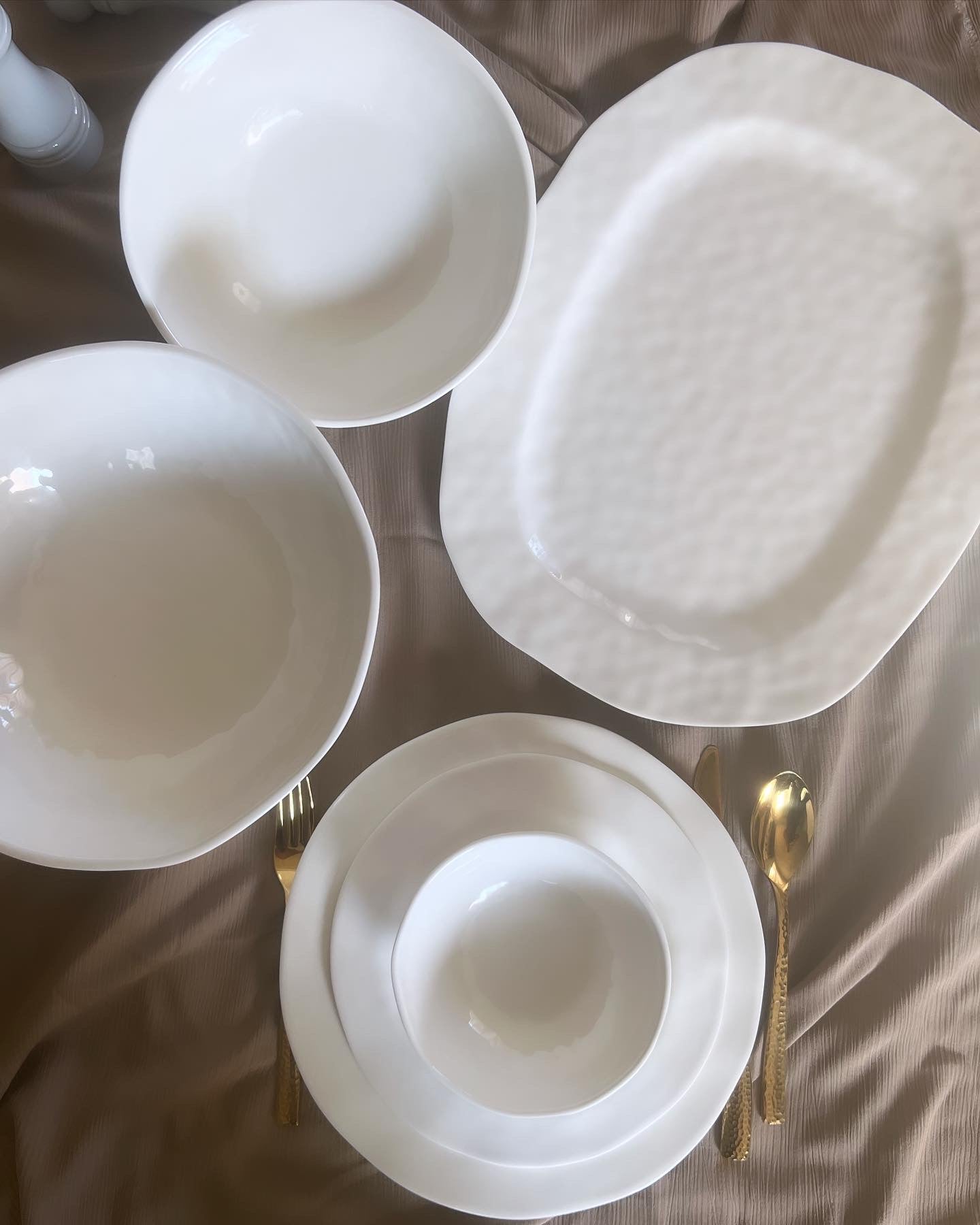 Large Off-white Serving Bowl